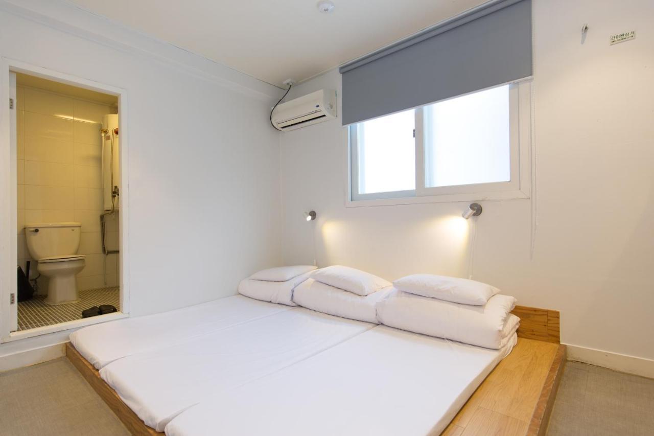 Bingo Hostel Insadong Seoul Exterior photo