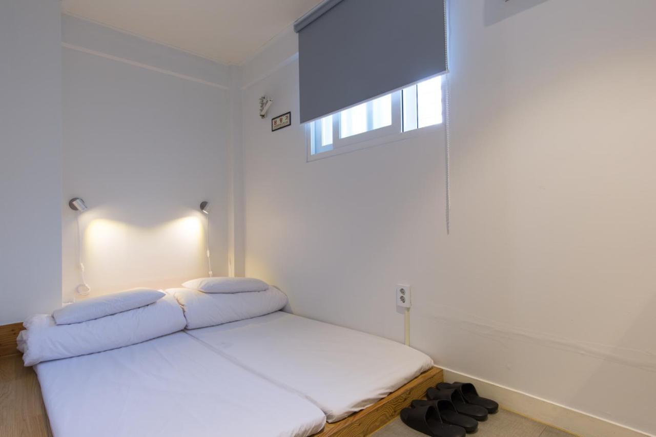 Bingo Hostel Insadong Seoul Exterior photo