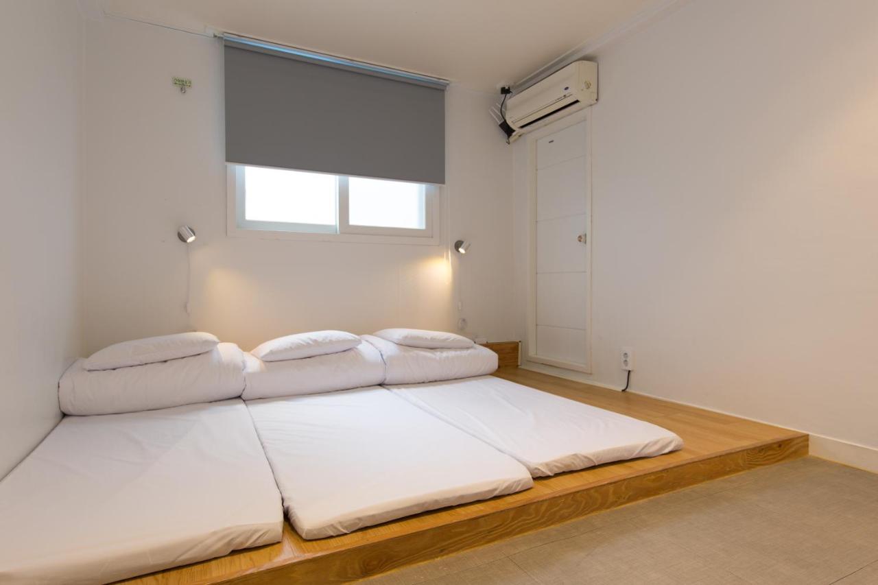 Bingo Hostel Insadong Seoul Exterior photo